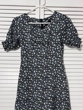 Women's Navy Floral Midi Dress - Short Sleeve
